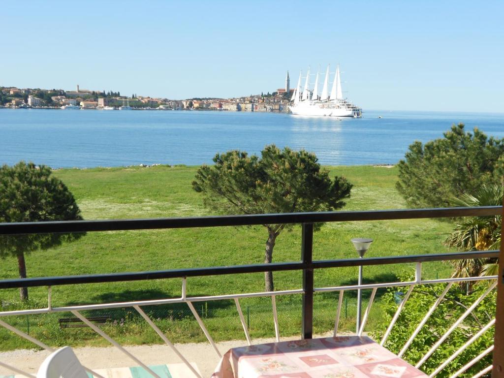 Stella Mare Apartments Rovinj Extérieur photo